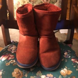 UGG Red Ankle Boots with Blue Sole